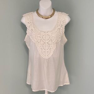 Solitaire Brand White and light cream lace panel top. Size M